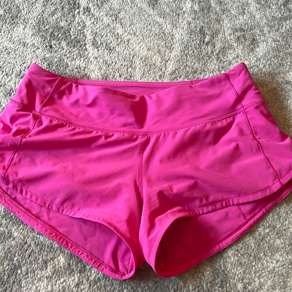 Lululemon SONIC PINK speed up short 2.5”